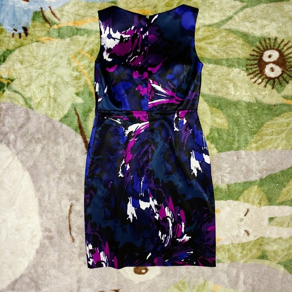 EUC Tahari Silk Sheath Dress - Picture 2 of 5